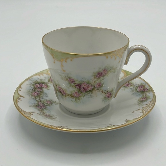 THEODORE HAVILAND EARLY 1900’s VINTAGE PINK PURPLE FLORAL TEA CUP AND SAUCER SET - Picture 1 of 10
